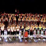 Ансамбълът на Моряците в спектакъла "Сватбите на България"